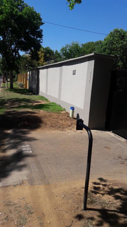 Valley Guest House Pretoria Luaran gambar